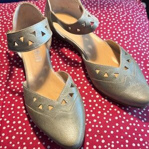 Elegant Silver Women's Flats